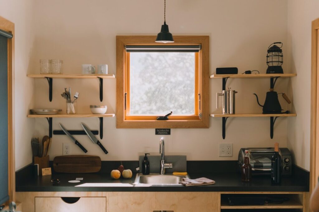 Why Are Kitchen Sinks Always By Windows? [3 Reasons] WhoSpilled